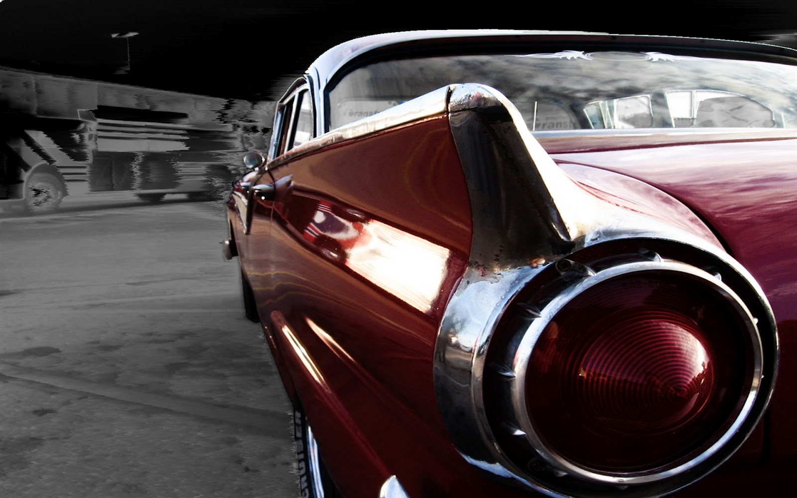 Masa%C3%BCst%C3%BC+Araba+Resimi+%287%29