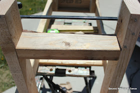 Pallet Bench Tutorial http://bec4-beyondthepicketfence.blogspot.com/2012/05/pallet-bench-tutorial.html Pallet Bench Tutorial http://bec4-beyondthepicketfence.blogspot.com/2012/05/pallet-bench-tutorial.html