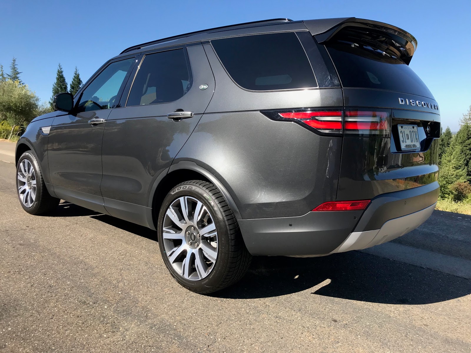 Rugged Luxury The 2019 Land Rover Discovery HSE Luxury Rugged Luxury The 2019 Land Rover Discovery HSE Luxury