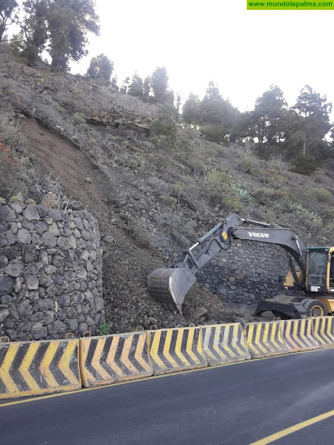 El Cabildo avanza en las obras para mejorar el acceso a la carretera de Los Quemados en Fuencaliente