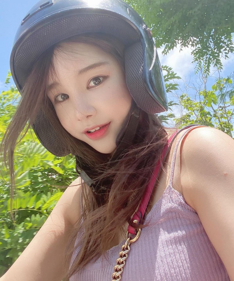 몸매 지리는 피팅모델 쮸리 - 디쁠