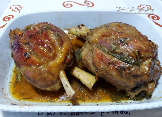 Stinco alla birra rossa laccato alla senape e miele