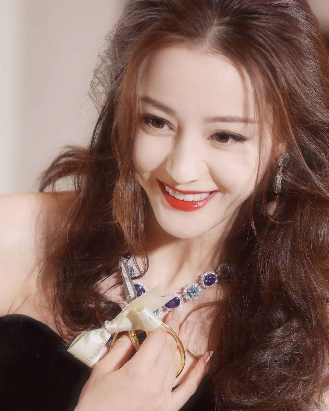 địch lệ nhiệt ba
