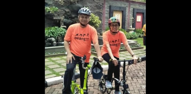 Drama Brompton, Iwan Sumule: Pak Jokowi Mohon Pecat SMI Biar Beban Negara Berkurang Drama Brompton, Iwan Sumule: Pak Jokowi Mohon Pecat SMI Biar Beban Negara Berkurang