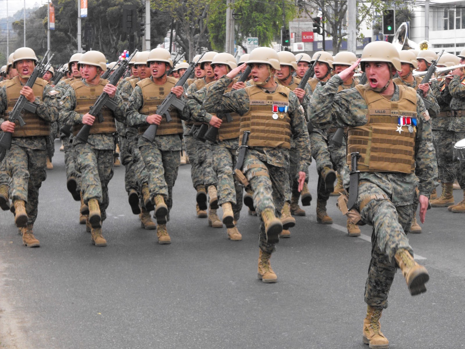 San Antonio Noticias Desfile cívico militar en honor a las Glorias del