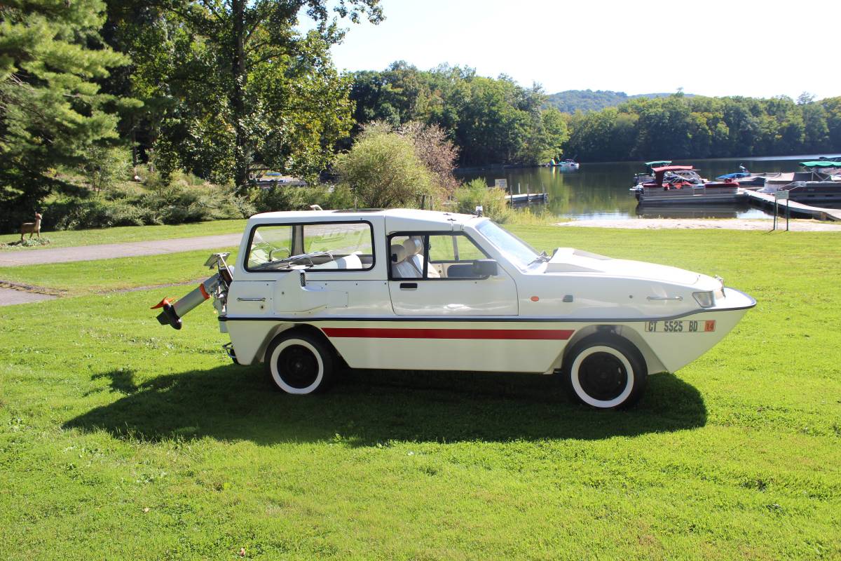 Daily Turismo Ambitious Amphibious 1992 Dutton Mariner