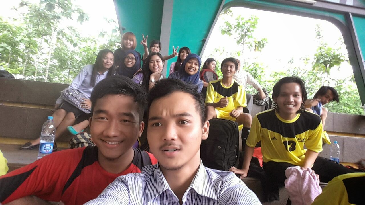 Hal Menarik: Futsal Bersama 'Cogan' 3EB01