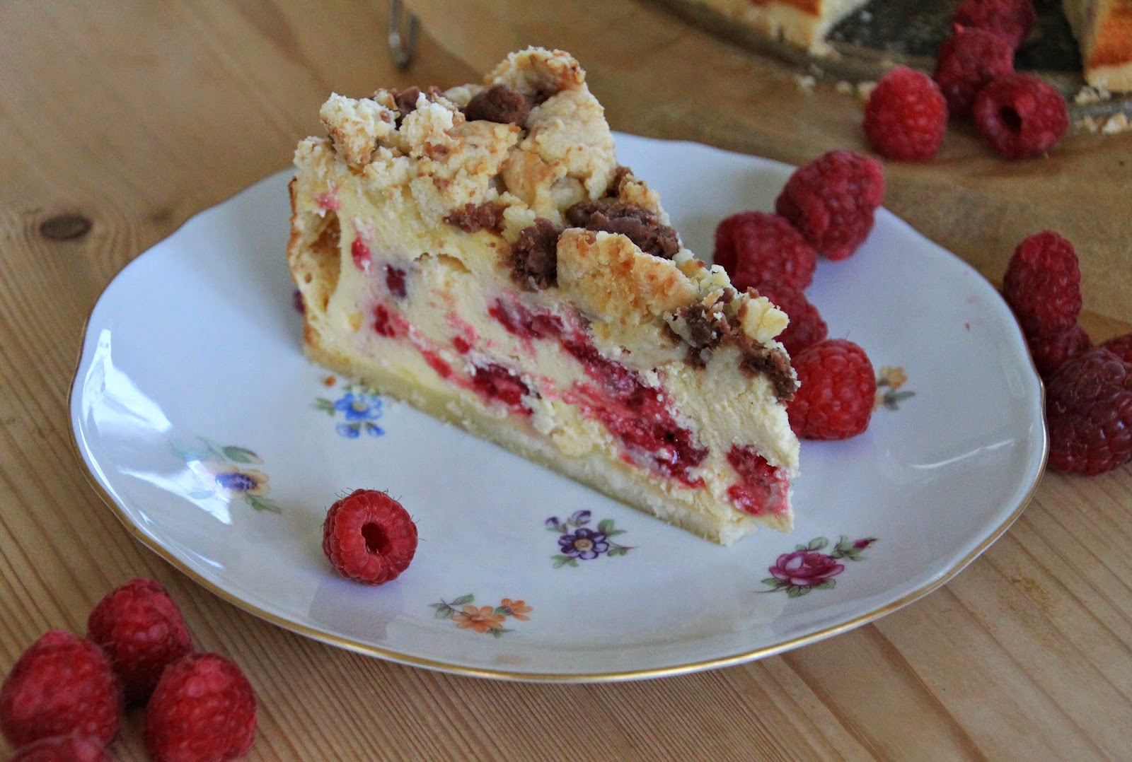 Svenja&amp;#39;s Koch- und Backblog: Käsekuchen mit Himbeeren und Streuseln