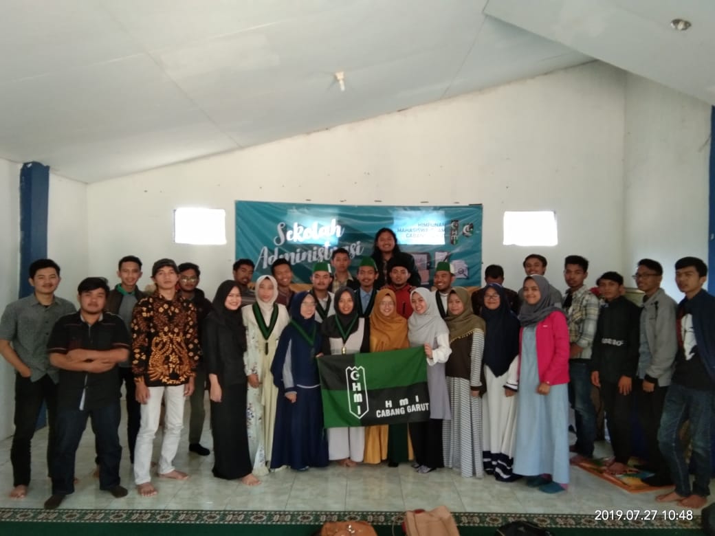 HMI Cabang Garut Berikan pelatihan Kepada kadernya Sebagai Komitmen Organisasi Rapi Dalam Bab Administrasi