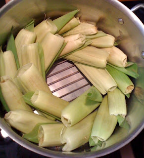 Tamalitos in pan, with open ends upwards
