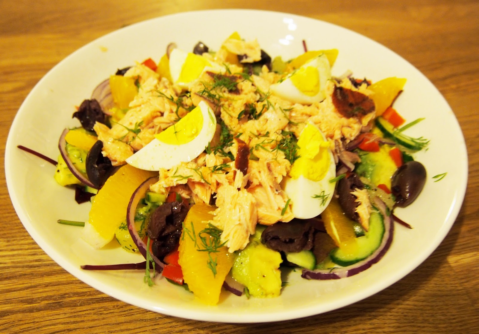 HARKITTUJA HERKKUJA THE SAVULOHISALAATTI by Nainen Talossa