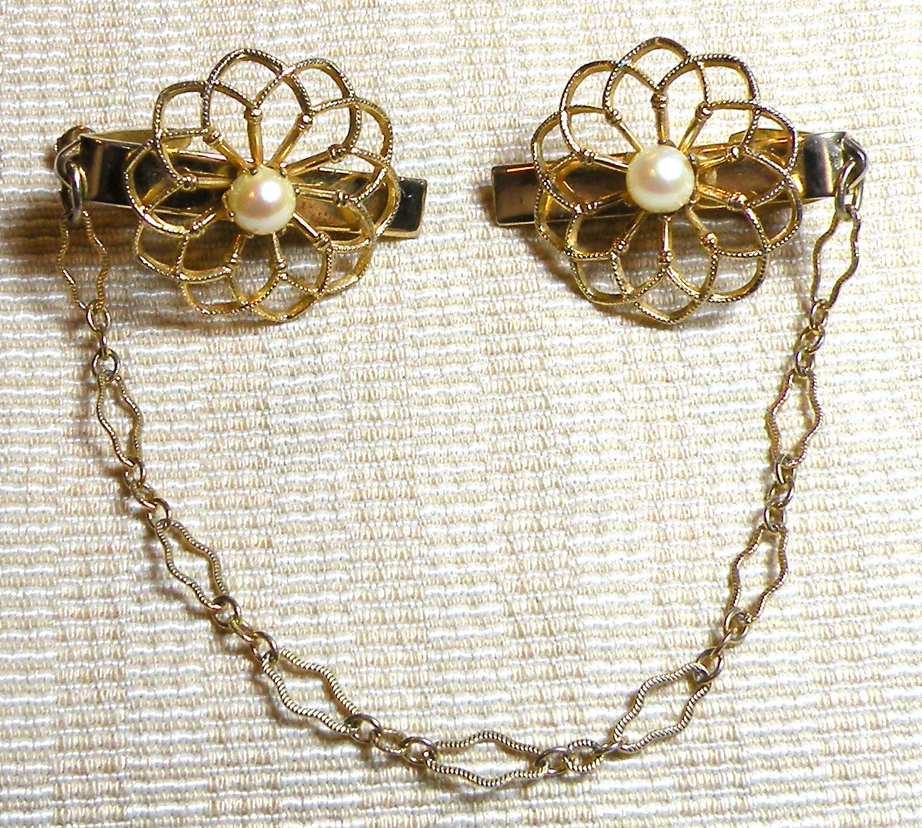 The Dandy American SWEATER CLASPS