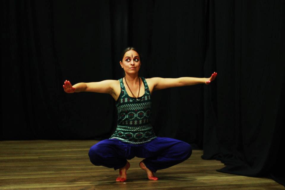 Tantra Yoga Mover Juntos 5 Benefícios Físicos da Dança Indiana