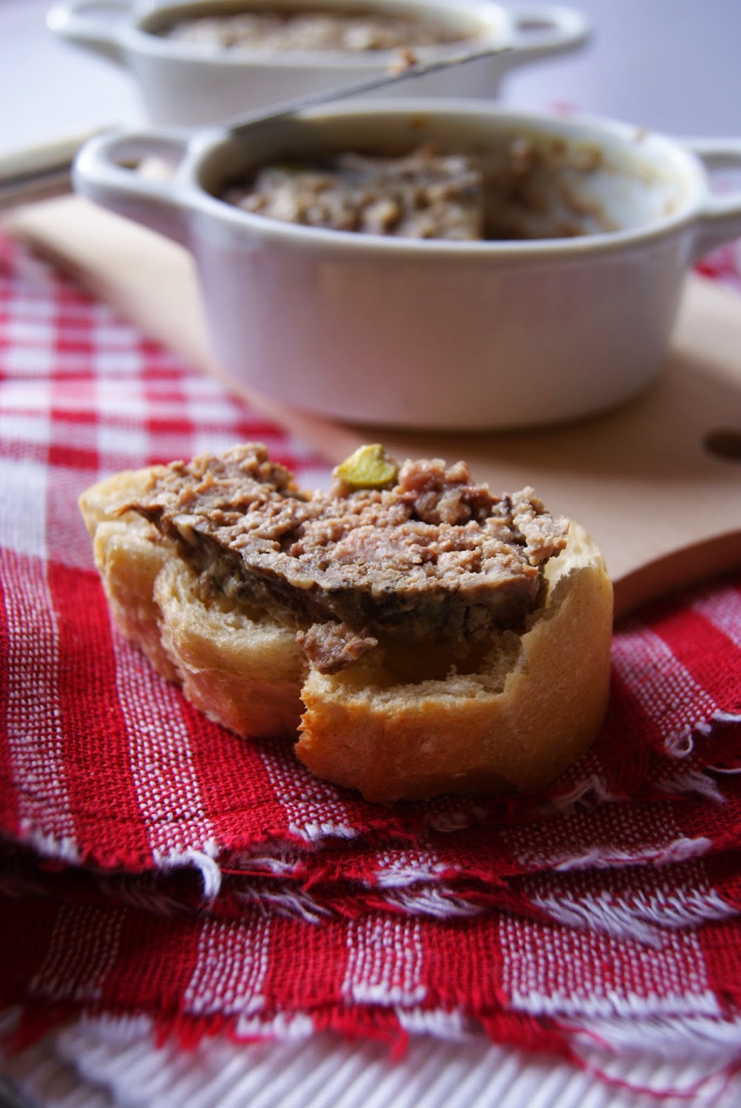 Terrine de foies de volailles aux pistaches