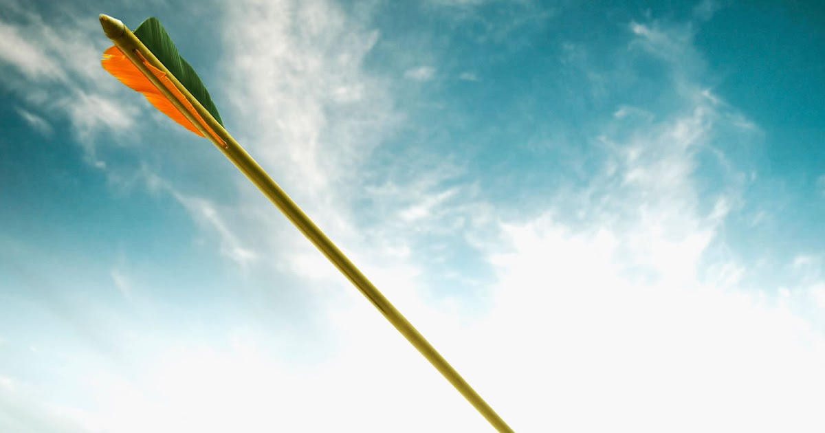 бить в цель. годы летят стрелою текст. летящая стрела. летящая стрела картинка. стрела в полете.