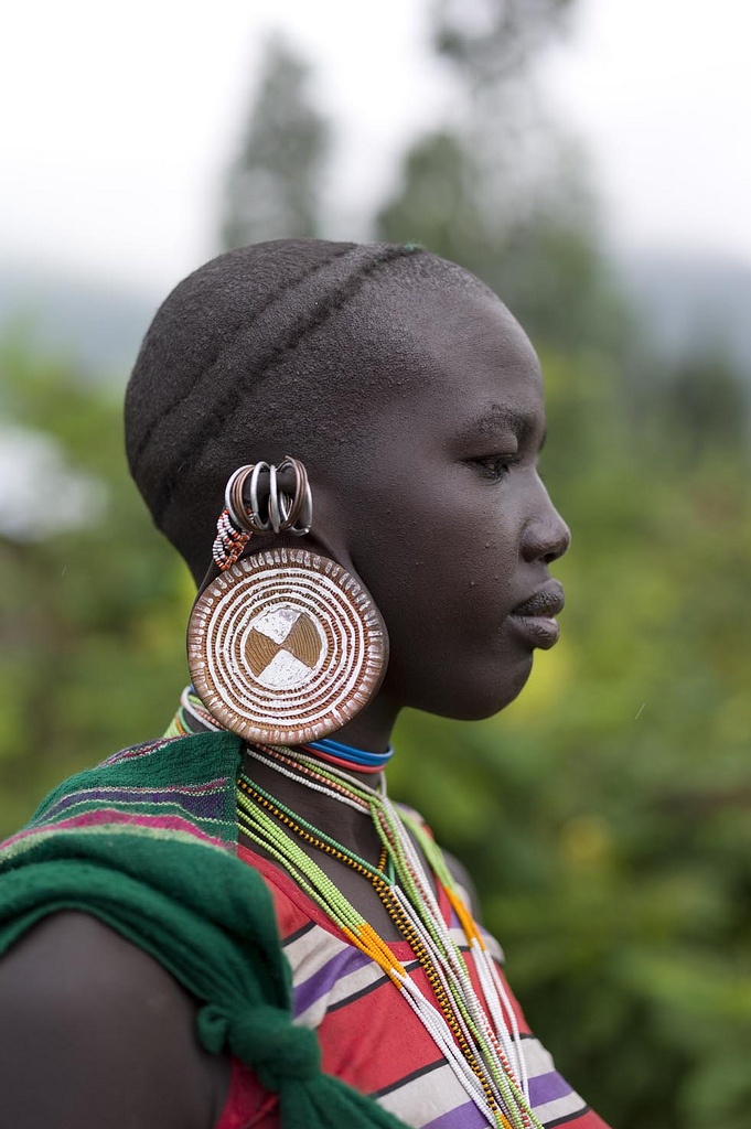  Nursi woman hair style 