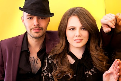 Jesse y Joy Foto de Jesse y Joy sonriendo