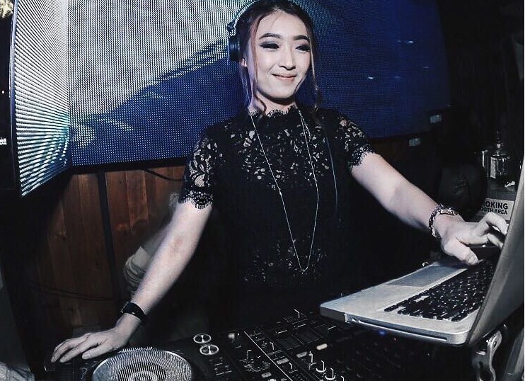 Daftar Dj Wanita Indonesia Paling Hot Dan Seksi Serta Foto Buat Kagum Netizen Melihat Live Mereka Daftar Dj Wanita Indonesia Paling Hot Dan Seksi Serta Foto Buat Kagum Netizen Melihat Live Mereka