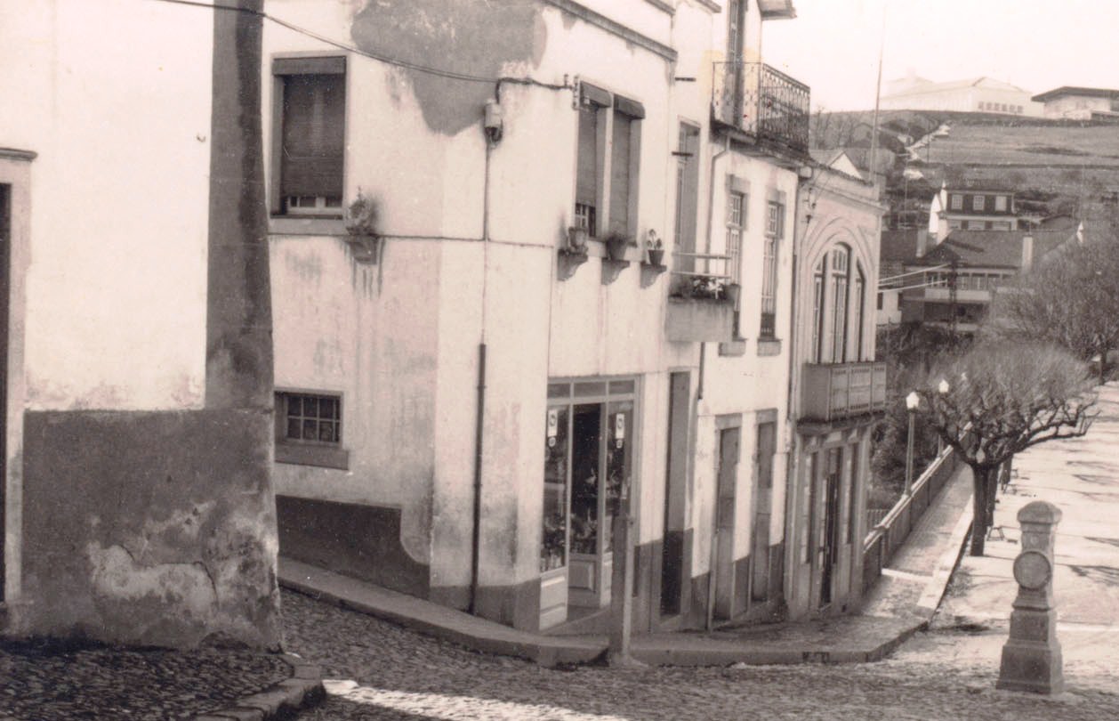 MEMÓRIAS...e outras coisas... Café Almeida, no Jardim chamado de Dr