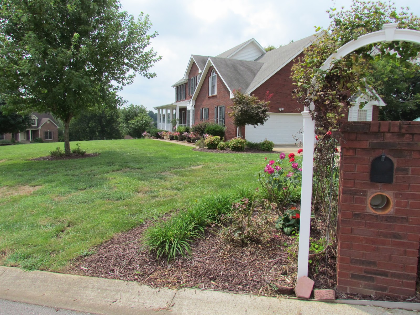 South Ridge HOA Yard of the Month