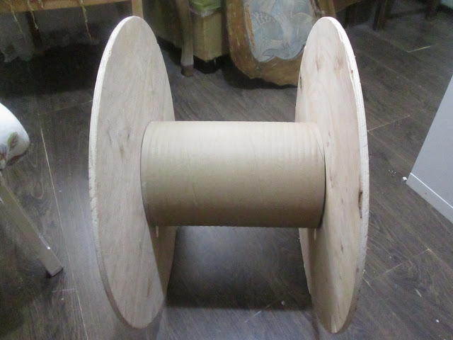 IMG 0123 - שולחן קפה מסליל חוטי חשמל