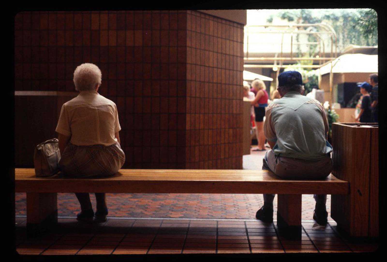 A nostalgic glance at American shopping malls of the late 1980s - 36
