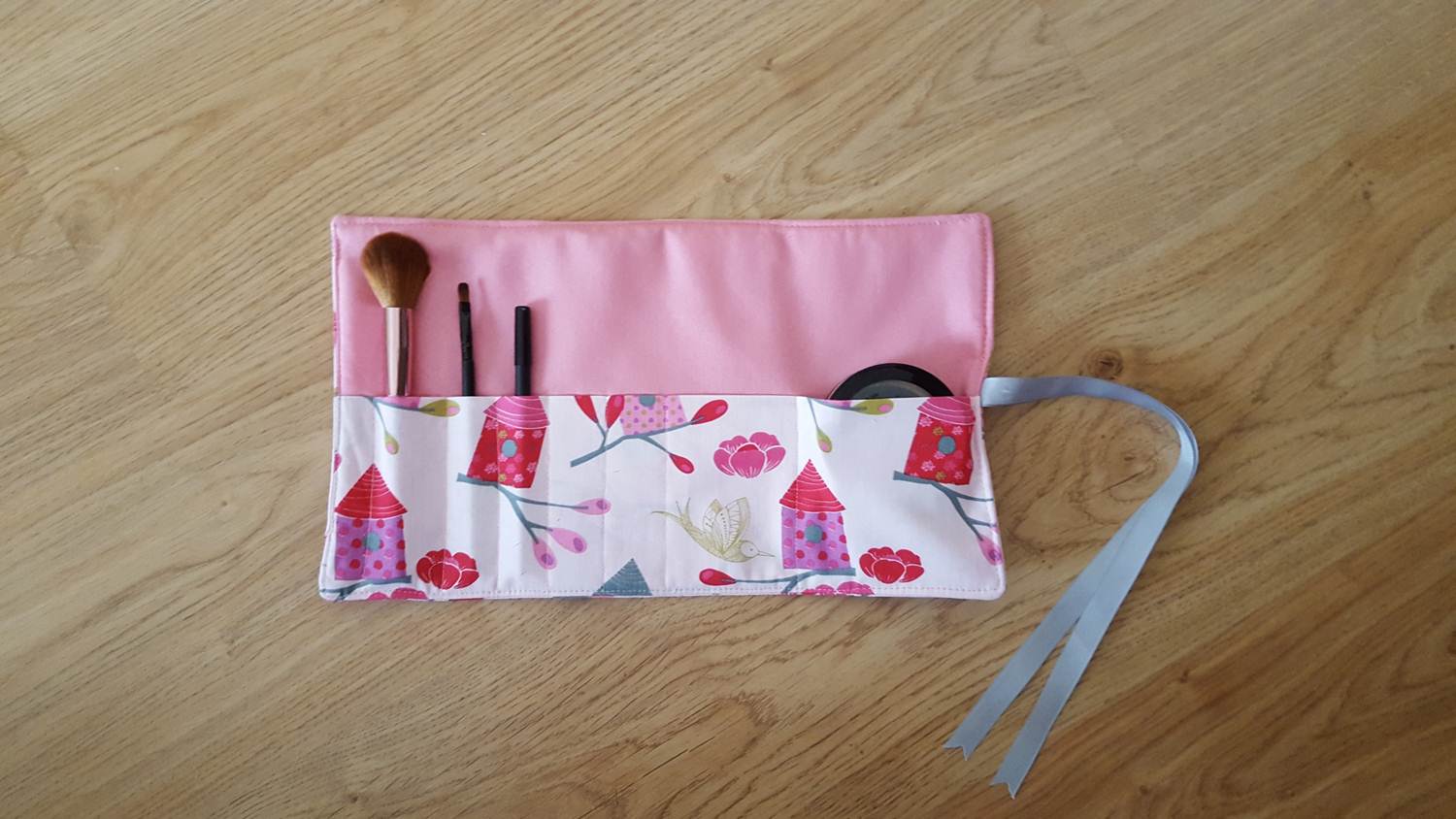 DIY makeup brush roll (tutorial) Keeping it Real