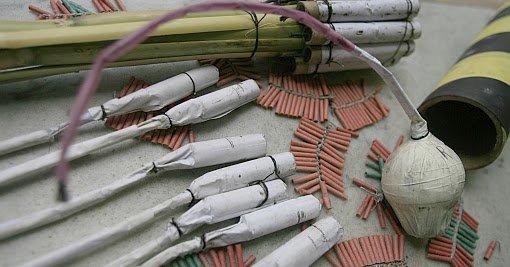 Pnp Allana Inmueble Con Productos Pirotecnicos En San Agustin Chincha En La Noticia