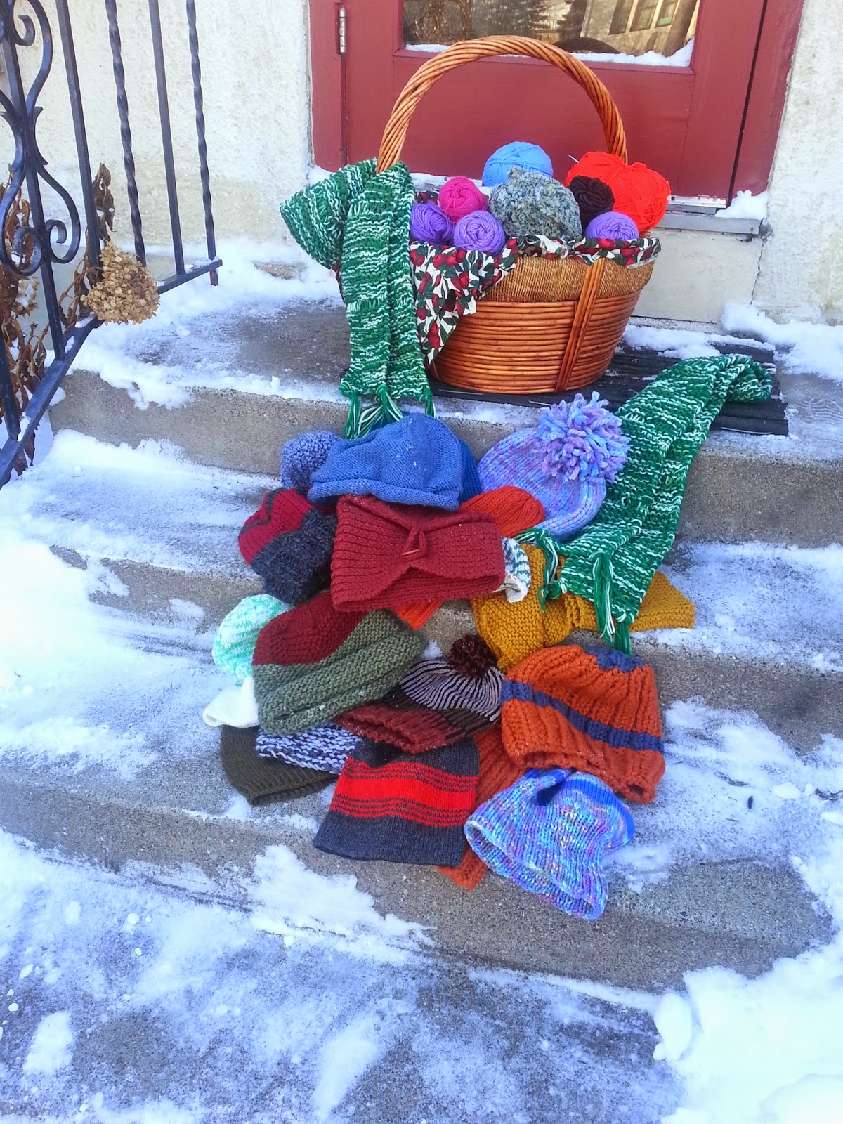 Hats for the Homeless knitting, giving, loving Summary of 2014