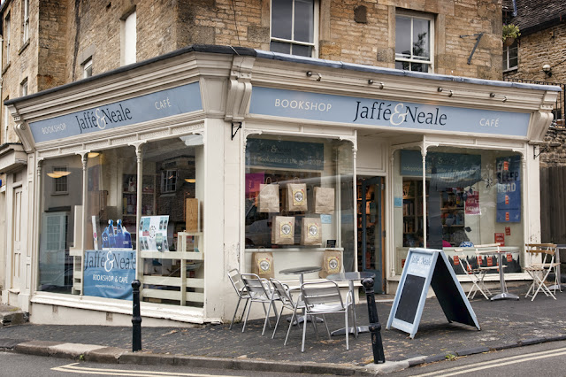 Jaffe & Neal bookshop in Chipping Norton by Martyn Ferry Photography