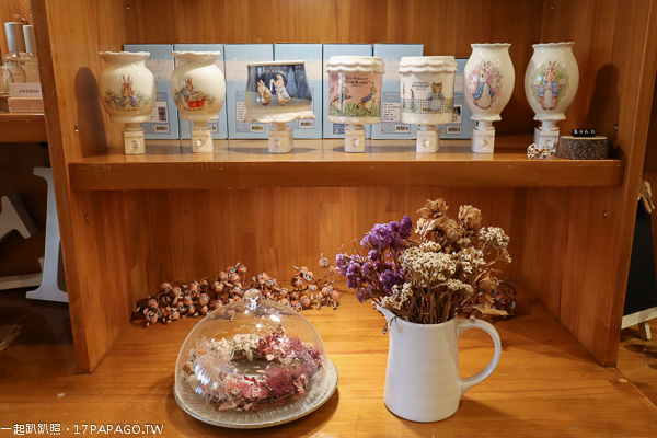 《台中．新社》千樺花園|森林中的玻璃屋|法國料理|四季都可賞花|新社花海旁