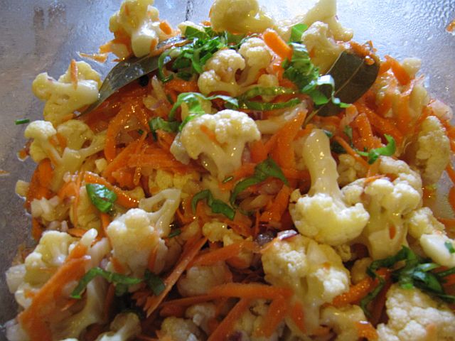 kitchenroach: Blumenkohl-Salat - Chilled Marinated Cauliflower