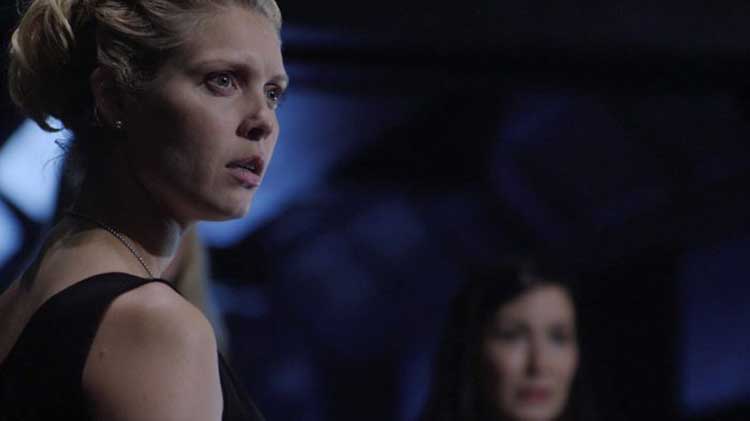 TJ (Alaina Huffman) encounters a mutiny in the SGU episode "Divided"