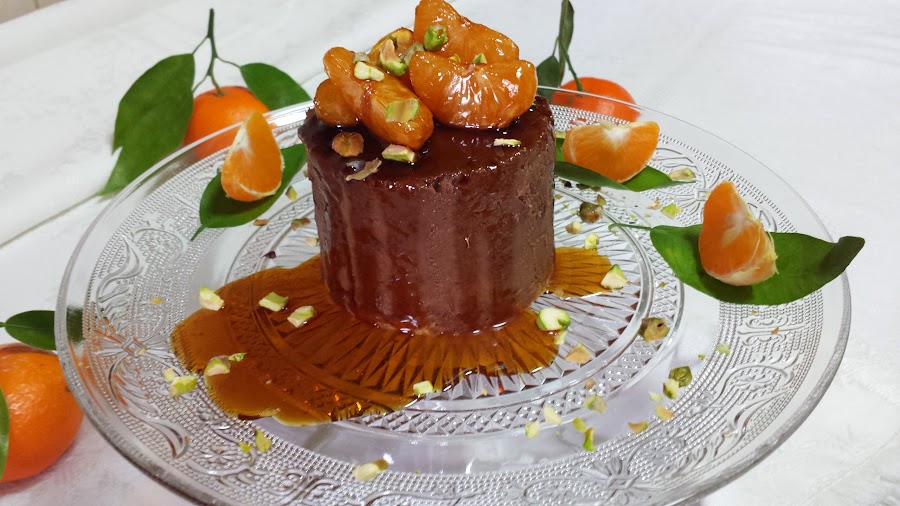 Mousse de chocolate con mandarina caramelizada