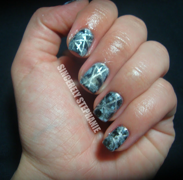 black-and-white-nail-art