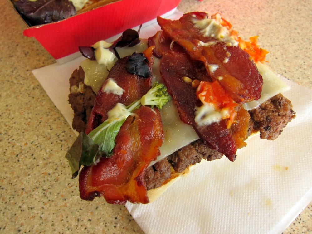 Review Wendy's Ciabatta Bacon Cheeseburger