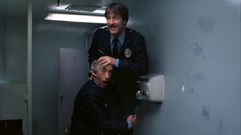 PATRULHA NOTURNA (DVDRIP / LEGENDADO / 480P) - 1984 5