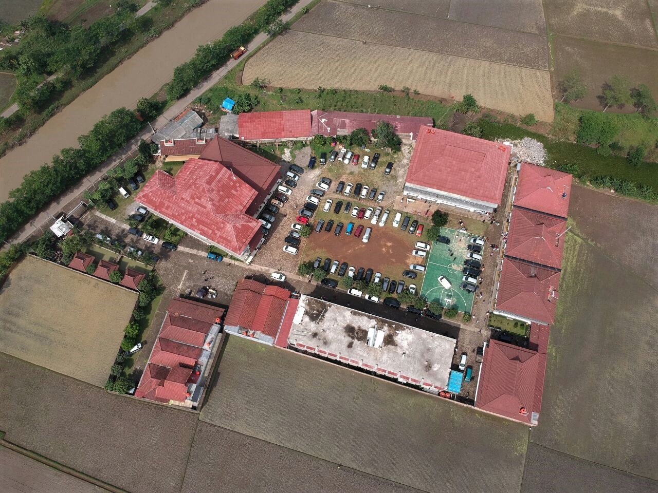 Area Pondok Pesantren Sabilunnajah Dari Atas Drone Area Pondok Pesantren Sabilunnajah Dari Atas Drone