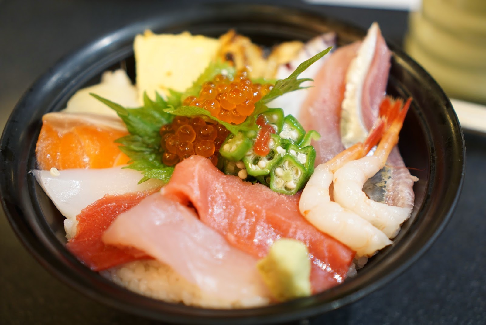 Day in the Life of a Hungry Food Explorer: Yummy Deluxe Chirashi-don ...