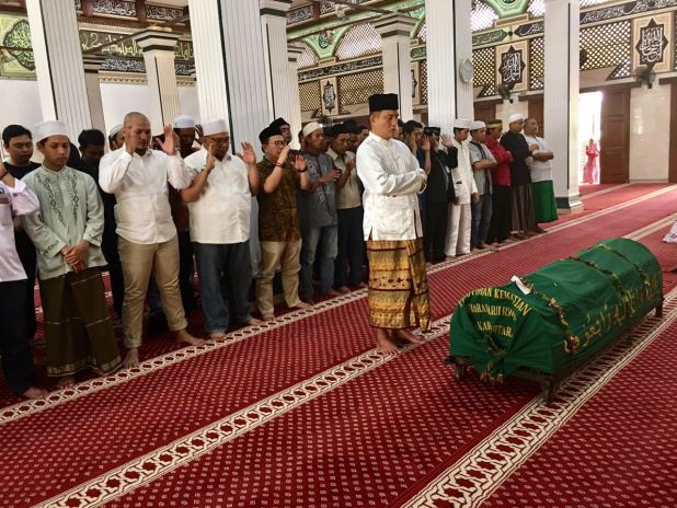 Niat, Doa, Tata Cara dan Rukun Shalat Jenazah Lengkap Bahasa Arab serta Latin