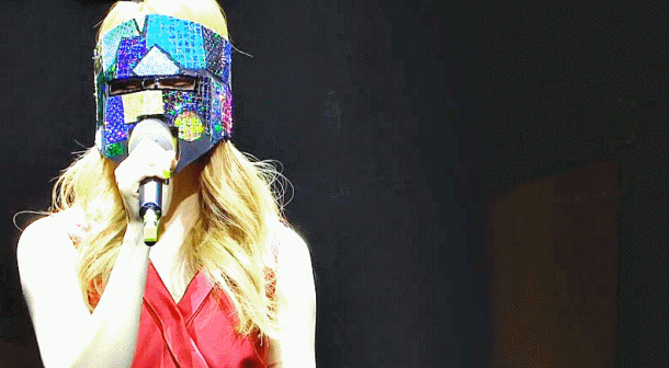 가면만 벗으면 예뻐지는 병에 걸린 솔지.gif | 인스티즈