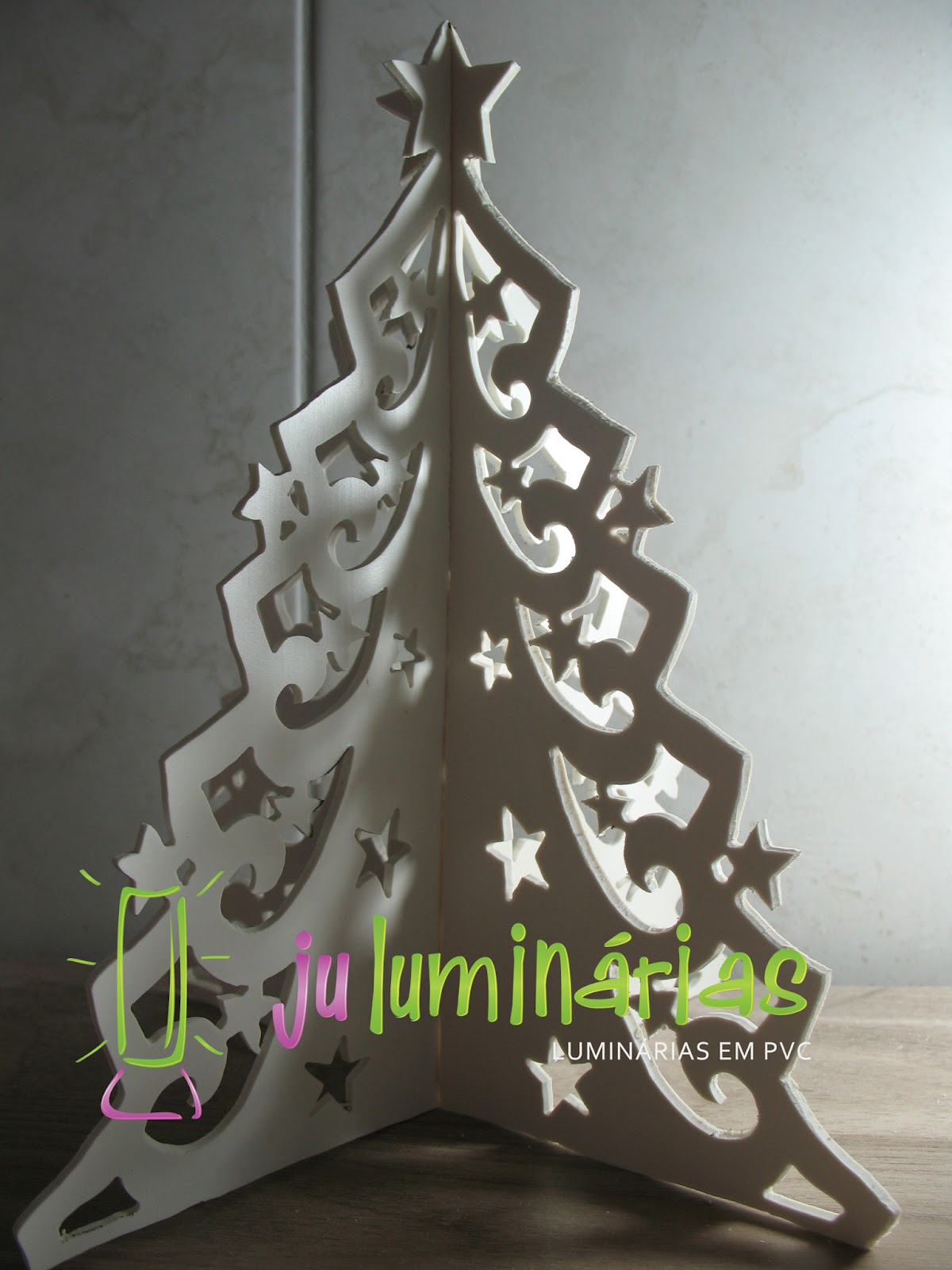 Ju Luminárias em PVC: Luminária em PVC e Escultura Árvore de Natal