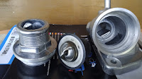 Термостат и алюминиевый корпус термостата форд транзит фото