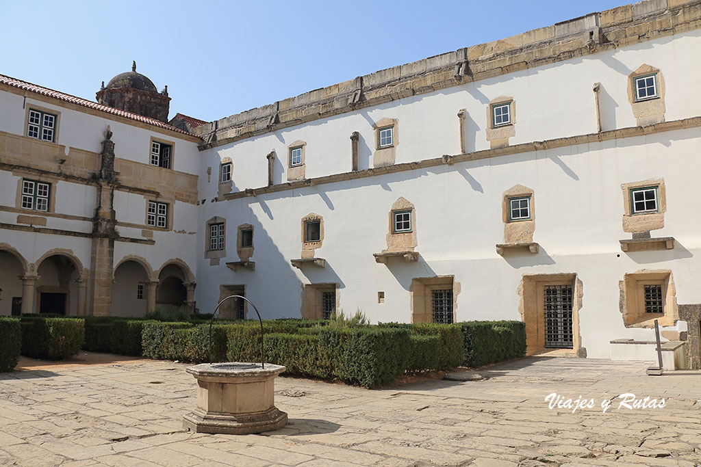 Claustro del Convento de Tomar, Portugal