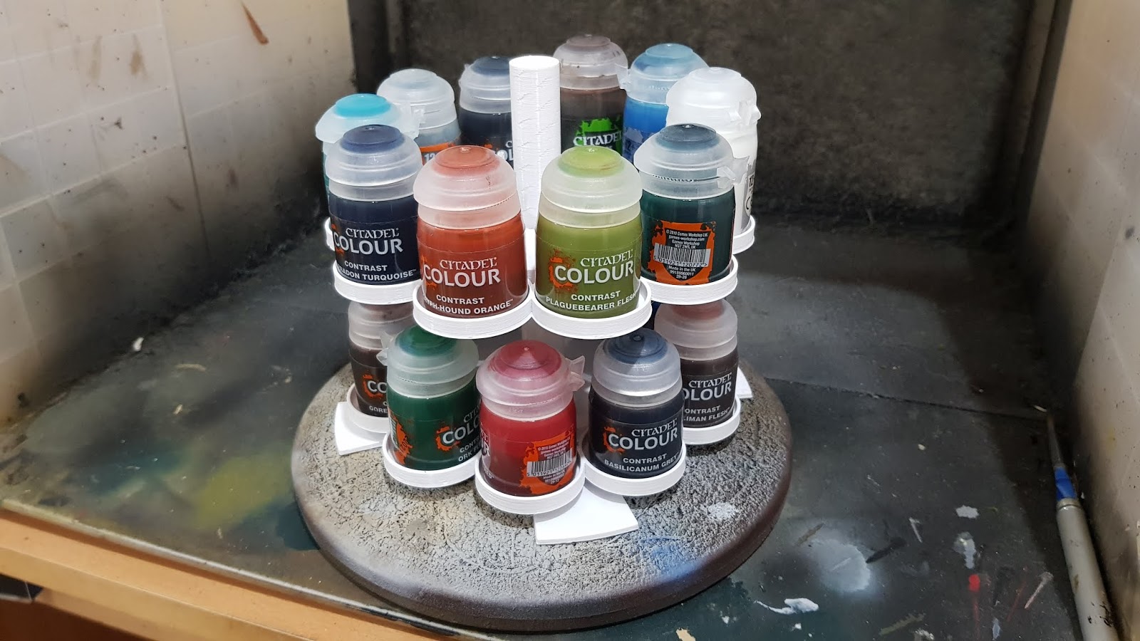 Left Handed Panzerfaust A different way of using Citadel Contrast Paints