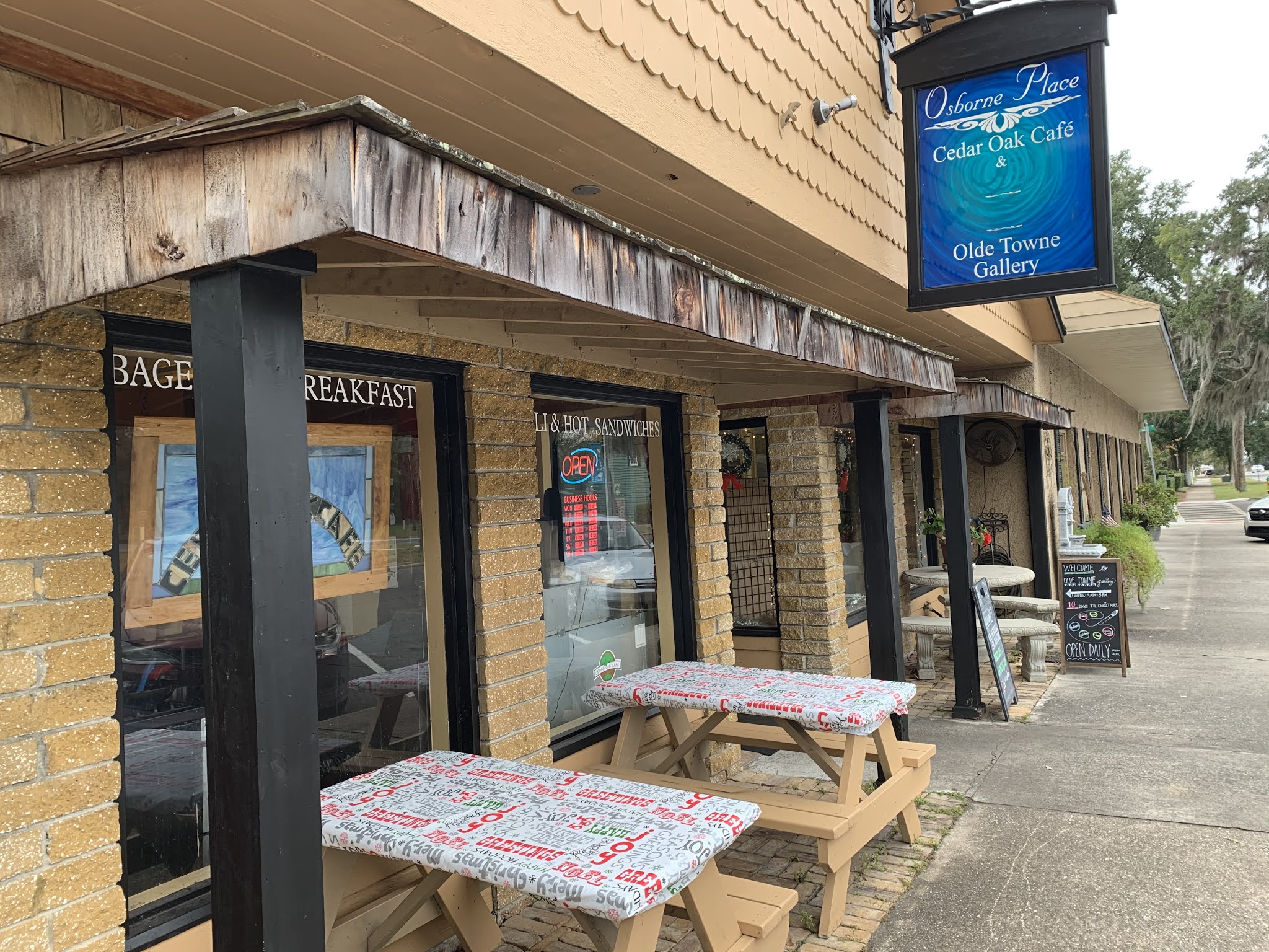 Stroud Is All Over the Place The Cedar Oak Café and The Olde Towne Gallery