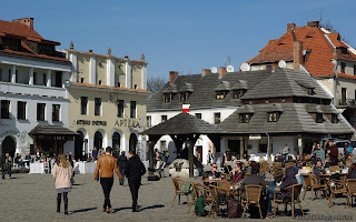 http://fotobabij.blogspot.com/2016/04/kazimierz-dolny-rynek-apteka-zdjecie-do.html