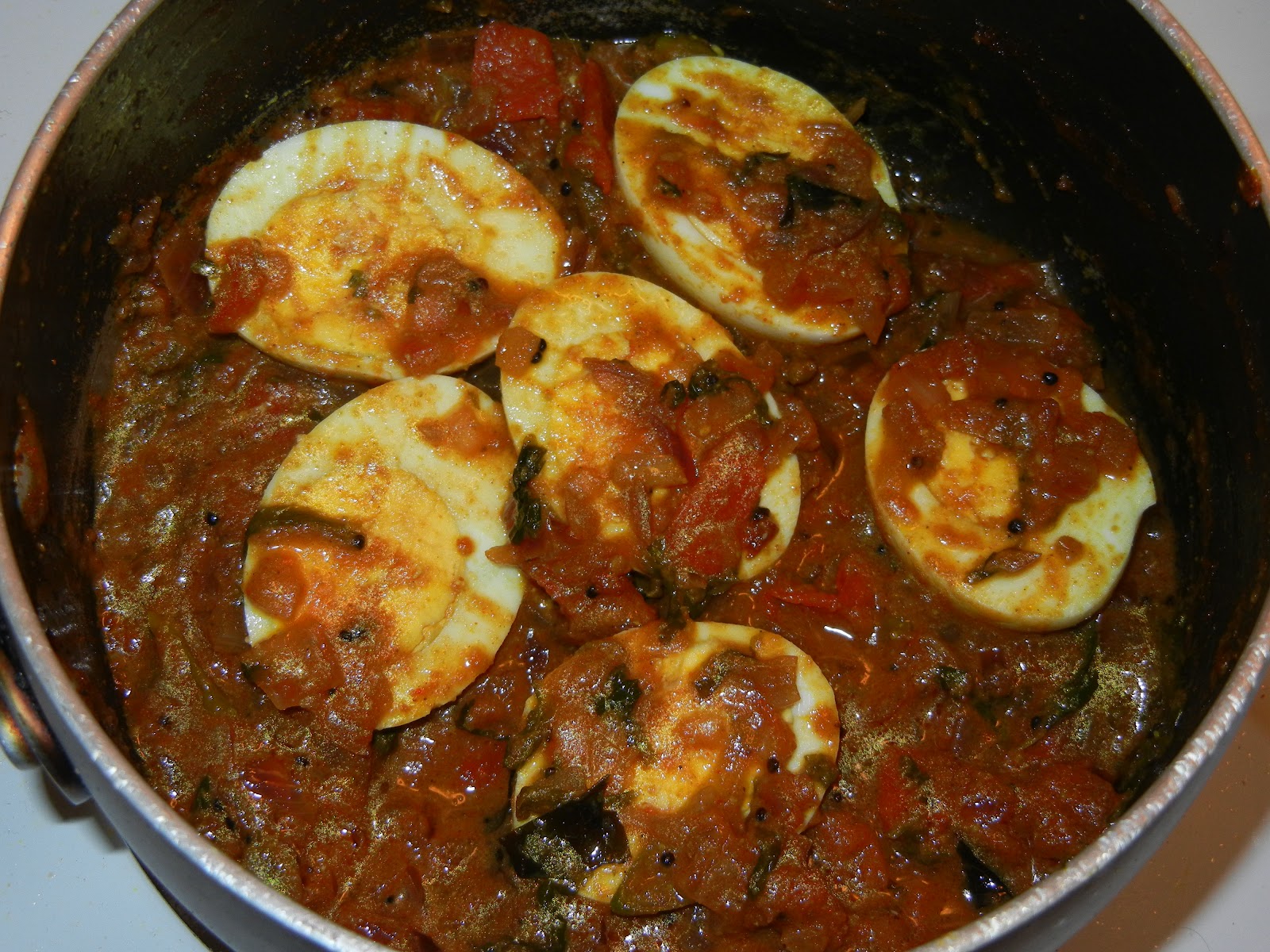 Yashodha's kitchen: QUICK EGG CURRY