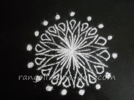 types of flowers to draw Making rangoli / Rangli drawing | Rangoli kolam designs with /sans  | 554 x 416