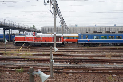 JR東日本青森車両センターに停車中の急行はまなす